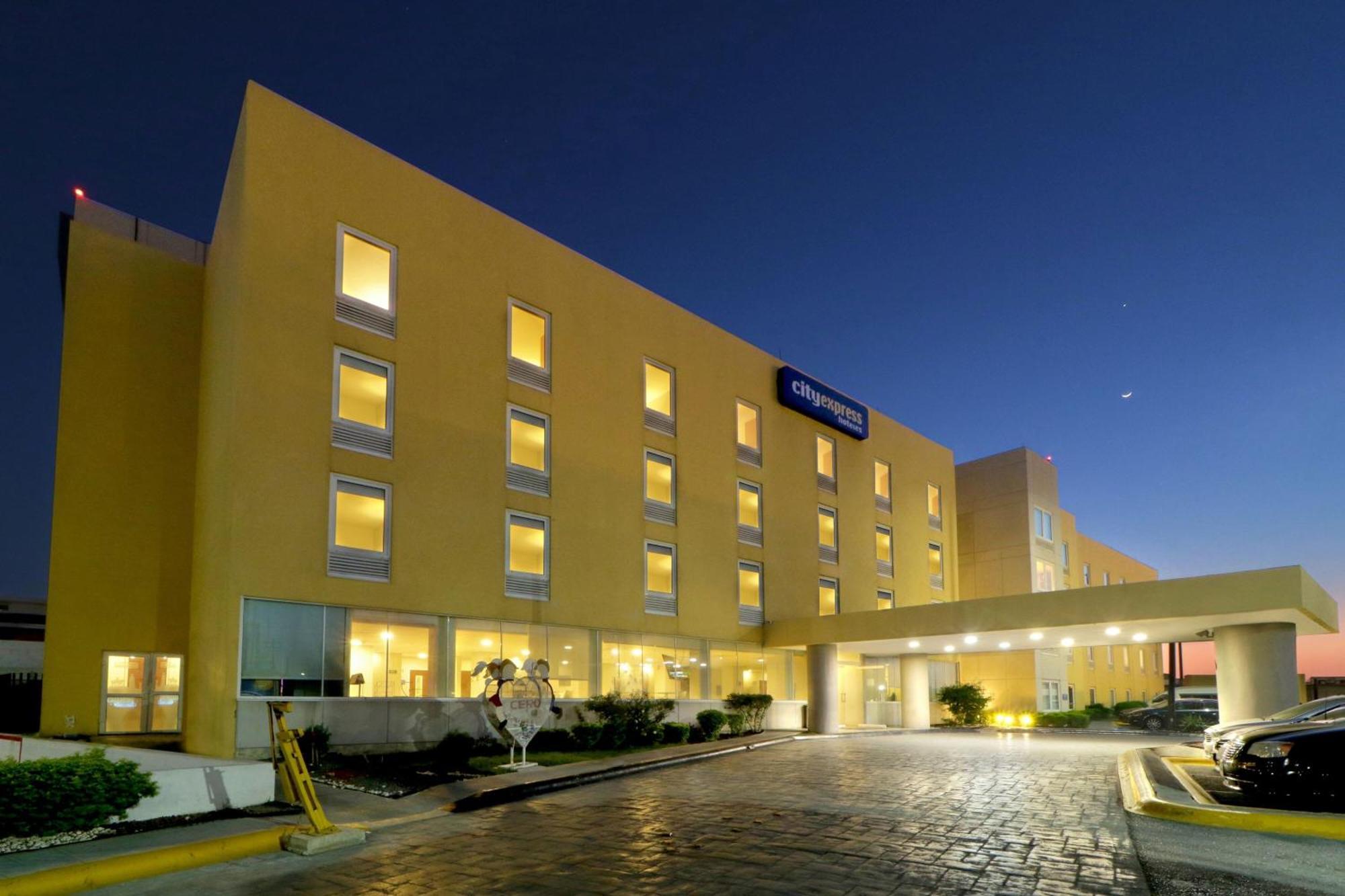 City Express By Marriott Nuevo Laredo Exterior foto